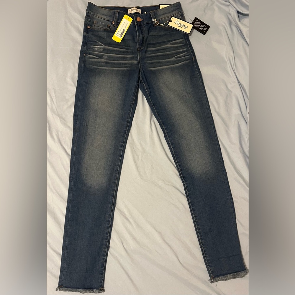 NWT Revery Girls Fray Cuffed Ankle Skinny Jean Size 16